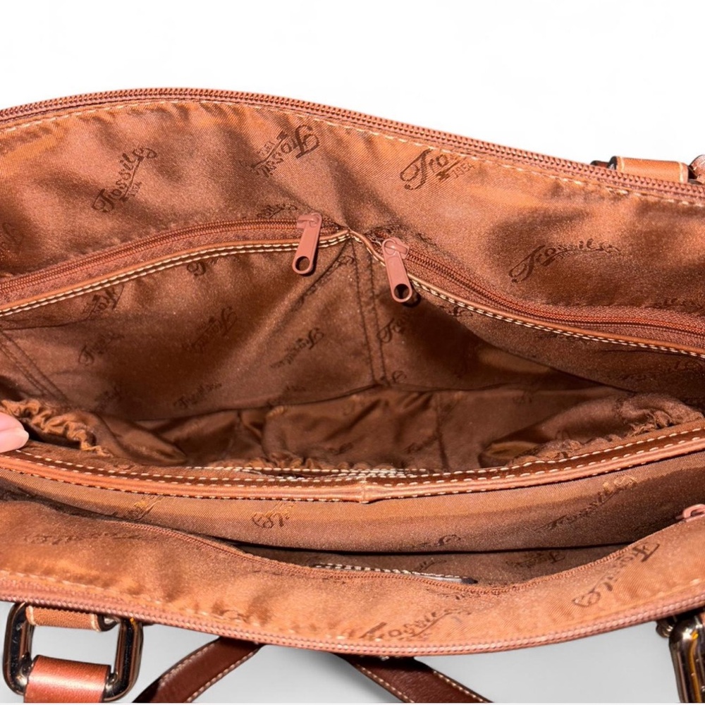 Fossil Tan Logo Pattern Interior - image 4